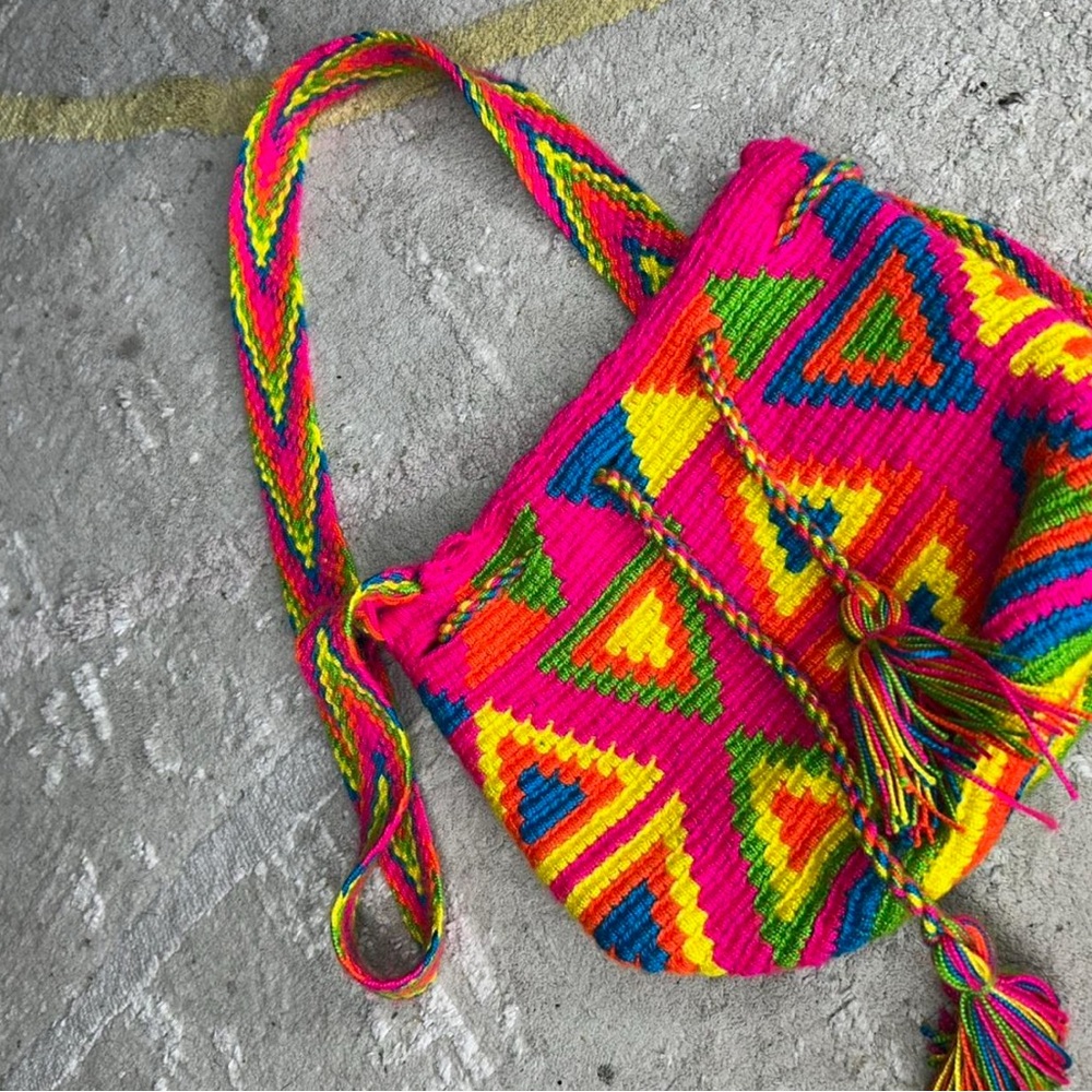 Colorful Geometric Pattern Shoulder Bag - Picture 2 of 3
